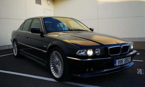 bmw_e38_730d_front_by_shadowphotography